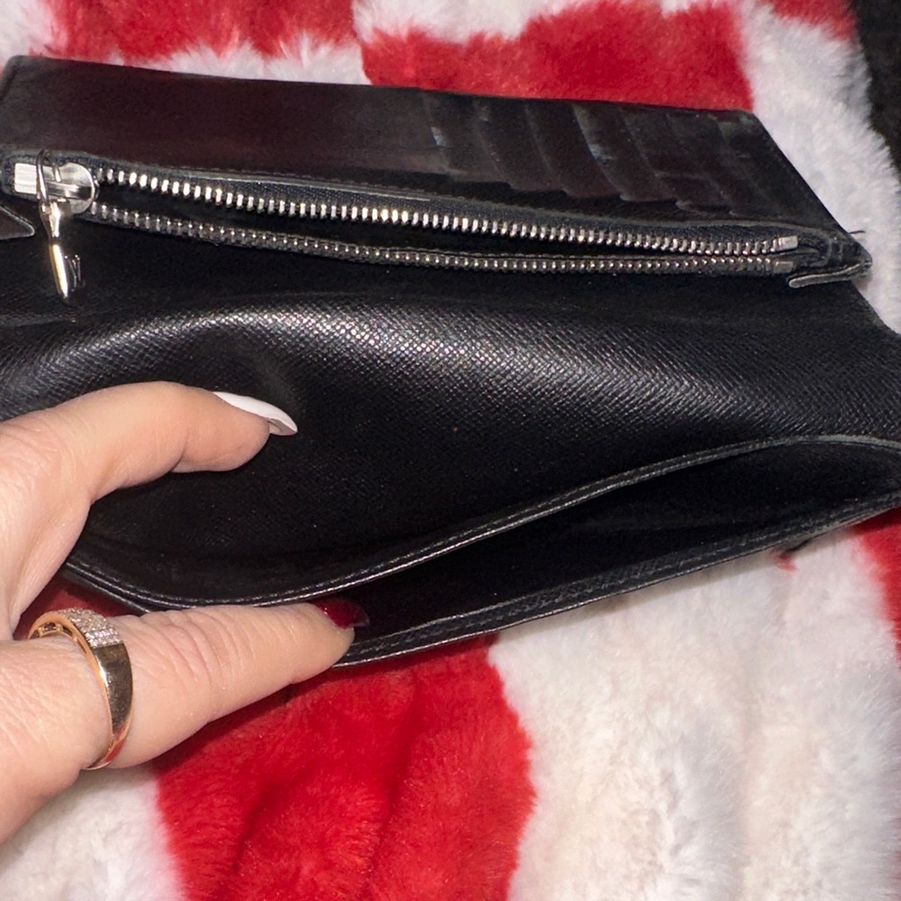 Louis Vuitton Black Wallet Checkbook - Picture 5 of 8